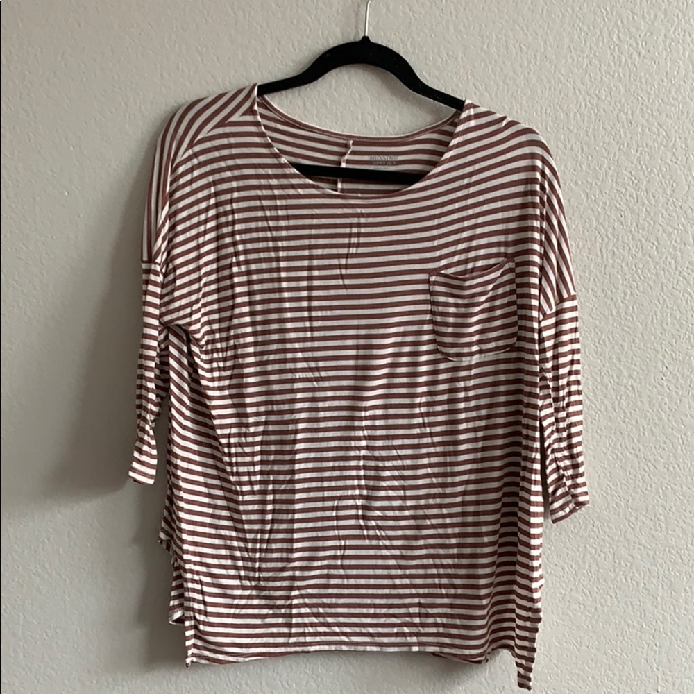 3/4 sleeve top - Picture 2 of 7